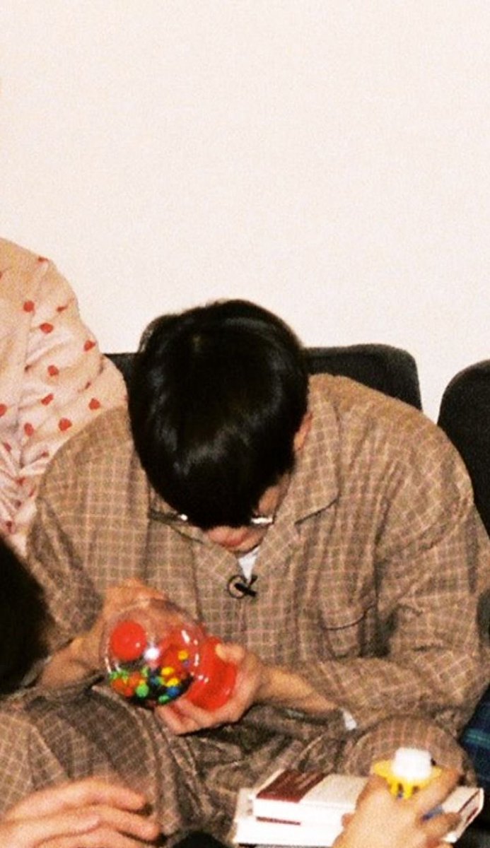 nononisme's tweet photo. Stratum
; dari banyaknya orang, kenapa Kenan naksirnya Adit yang cuma lagi mikirin gimana caranya bayar listrik?

— nomin au https://t.co/vMBUG2YPJP