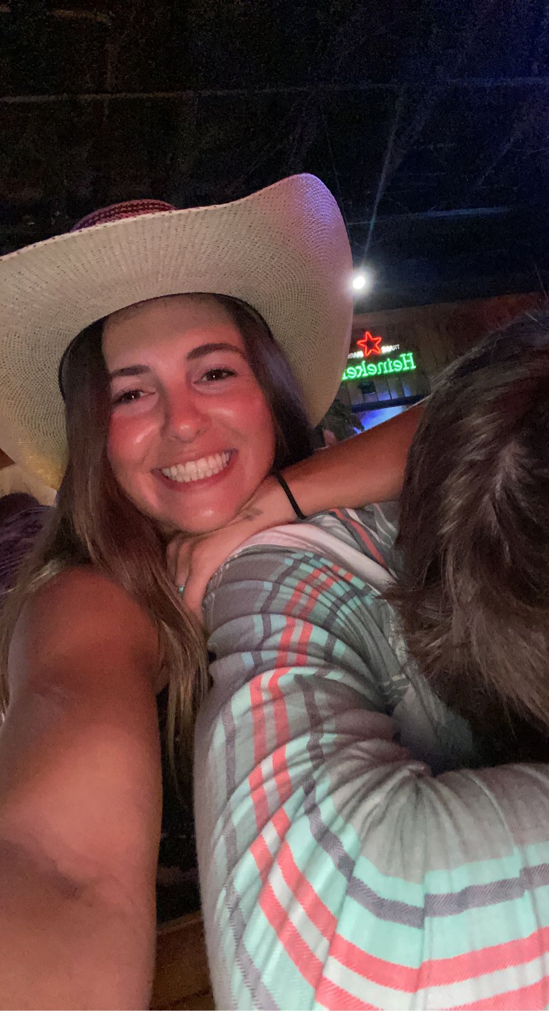 Bailey On Twitter Buddy Passes Out In Nashville Bar Obvious Photo Op Https T Co F3h69m0dej Bailey On Twitter Buddy Passes Out In Nashville Bar Obvious Photo Op Https T Co F3h69m0dej