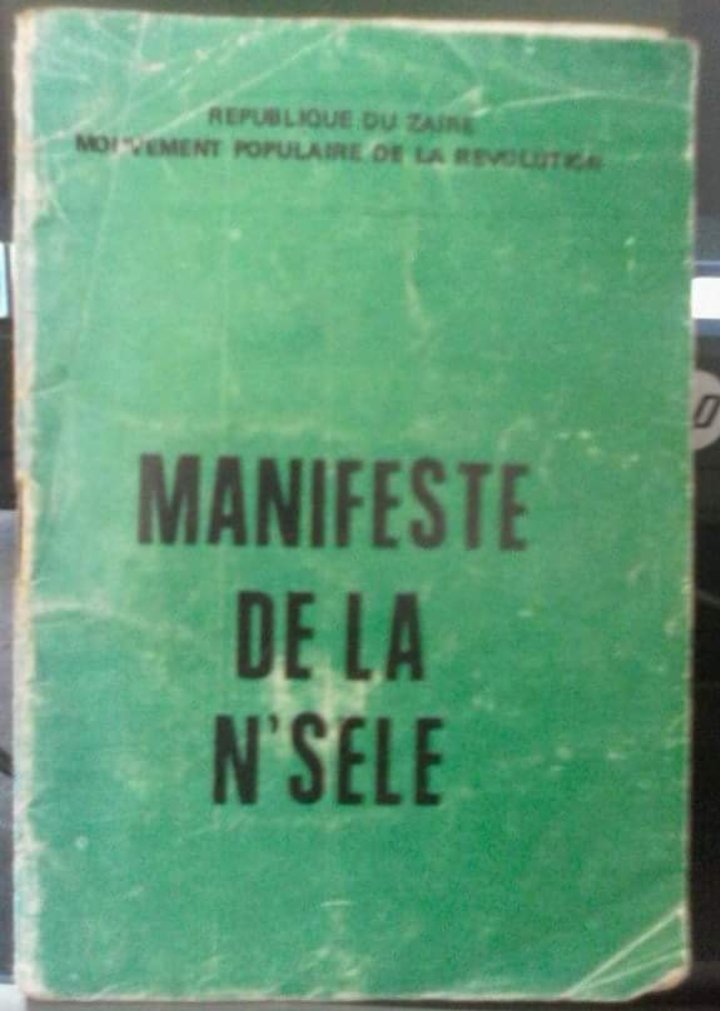 fullbisiness's tweet photo. @JeanmarcKabunda Édition limitée où c'est dans vos habitudes de mettre l'effigie du président sur tout les support qu'ecide publie (statut du parti, manifeste de kis ...) https://t.co/PMkEygukpf