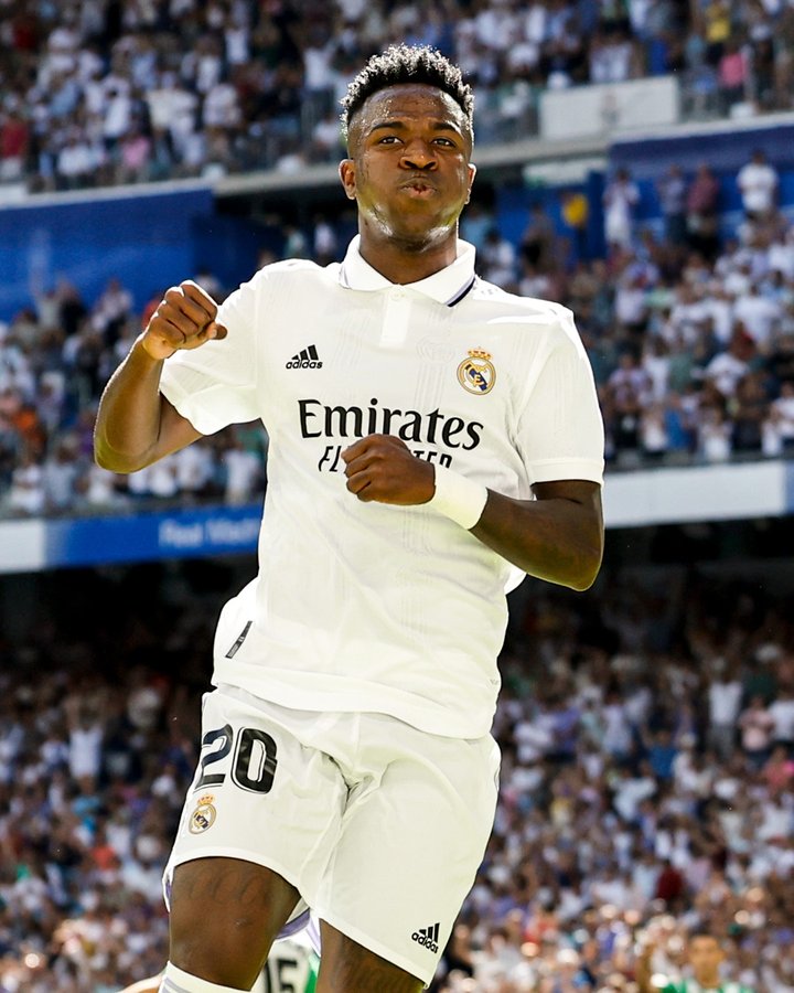 Cinco partidos consecutivos marcando gol. 

Qué jugador eres Vinicius Jr🚀