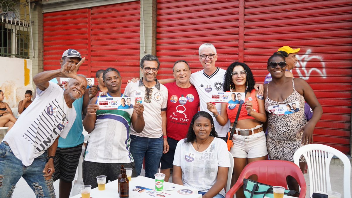 zemariarj's tweet photo. Fechei o sábado com o companheiro e candidato a deputado estadual @PMatileti, em Benfica e depois com as lideranças em Venda Velha.
#ZeMaria1350 e #Lula13 pelo Rio e pelo Brasil!
#ZePeloRio #Lulala #LulaNoPrimeiroTurno #ZePelaZonaNorte #ZePelaBaixada
#PauloMatileti13104 https://t.co/vvLvJm4M6Y
