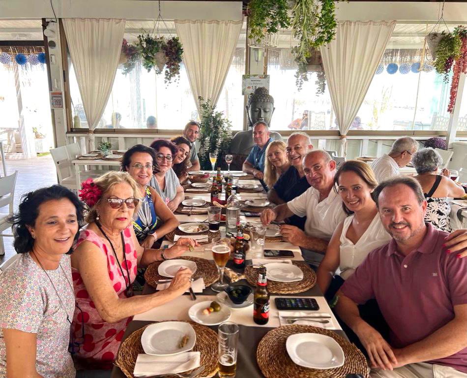 Javilence's tweet photo. Buen domingo. Comida en familia en @soulbeachcafe https://t.co/hLmnuwVc9O