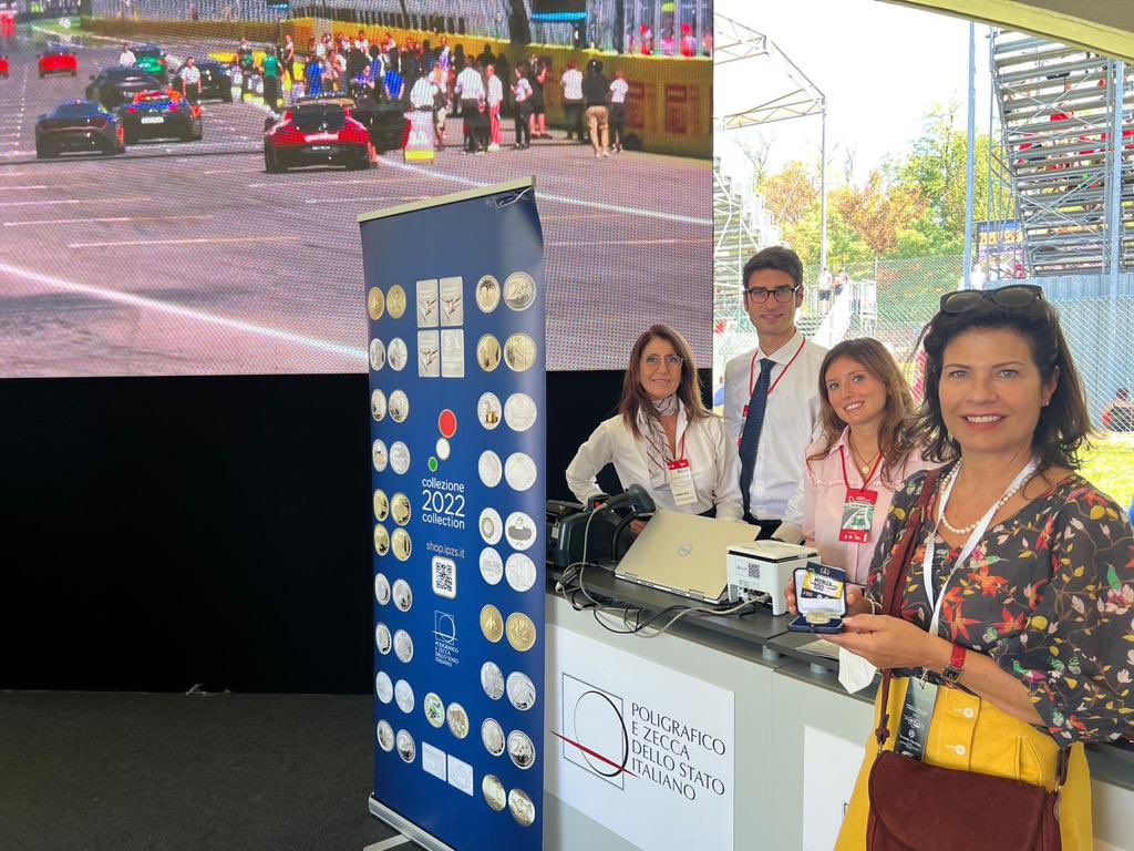 IPZS's tweet photo. L’AD @FrancescaReich al nostro stand espositivo @Autodromo_Monza che ci ospita per tutta la durata dell’#ItalianGP, in occasione del suo 100° anniversario #Monza100 #LestGoMonza  
Abbiamo portato con noi la #moneta celebrativa  
@MEF_GOV https://t.co/7gAuxLMoBF