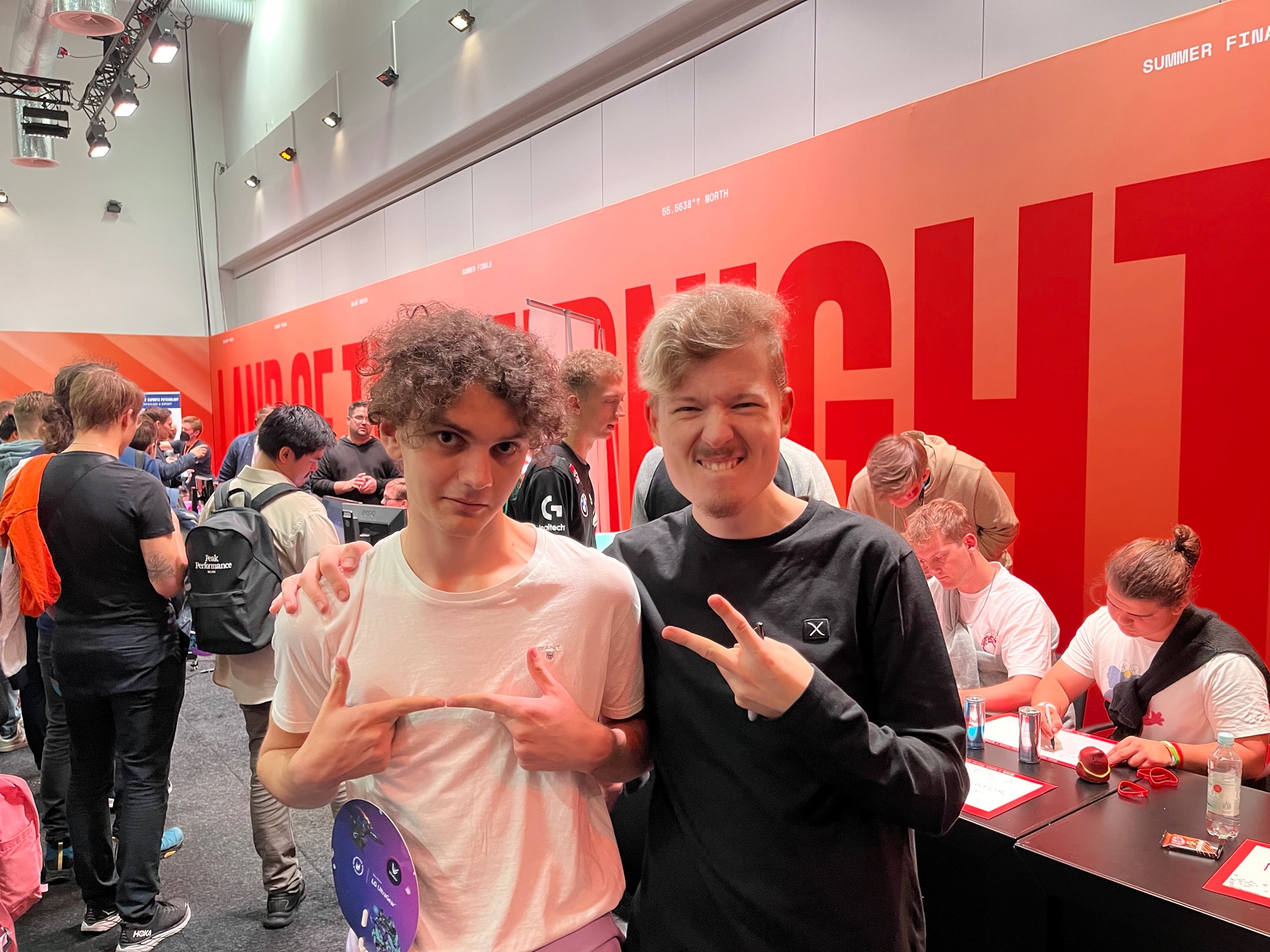 axes axes on Twitter "NUNU! KeshaEuw https//t.co/bH7YQwu7vy" / Twitter