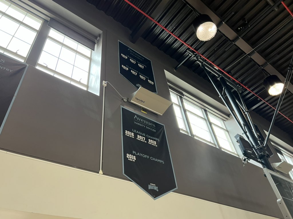 map_maven's tweet photo. @Don_Milton @RealSexyCyborg @Amal4Solutions @joeyfox85 @VirginiaBuysse @kprather88 @ashishkjha @polsiewski This was very well done!  Thank you @polsiewski.  We measure our air quality and have deployed upper room UVGI in larger spaces and are working on a deployment of Far UV 222nm in smaller spaces in our school @Avenues_org.  @JHSPH_CHS https://t.co/v0h6PXYhJx