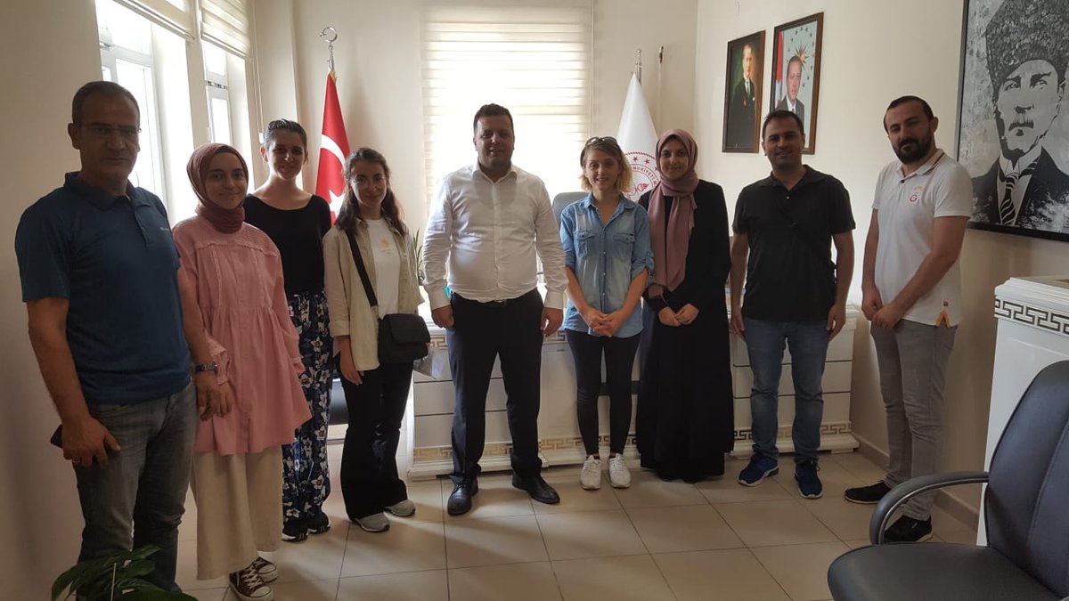 İlçemize yeni atanan ve güvenlik soruşturması tamamlanan öğretmenlerimiz görevlerine başladılar. Pazar günü öğretmenlerimizin göreve başlaması için yoğun mesai harcayan çalışma arkadaşlarıma çok teşekkür ederim.

<a href="/tcbestepe/">T.C. Cumhurbaşkanlığı</a> <a href="/tcmeb/">Millî Eğitim Bakanlığı</a> <a href="/istanbulilmem/">İstanbul İl Millî Eğitim Müdürlüğü</a> <a href="/KagithaneBelTR/">Kağıthane Belediyesi</a>  <a href="/dilekciufuk/">Dr. Ufuk DİLEKÇİ 🇹🇷</a>