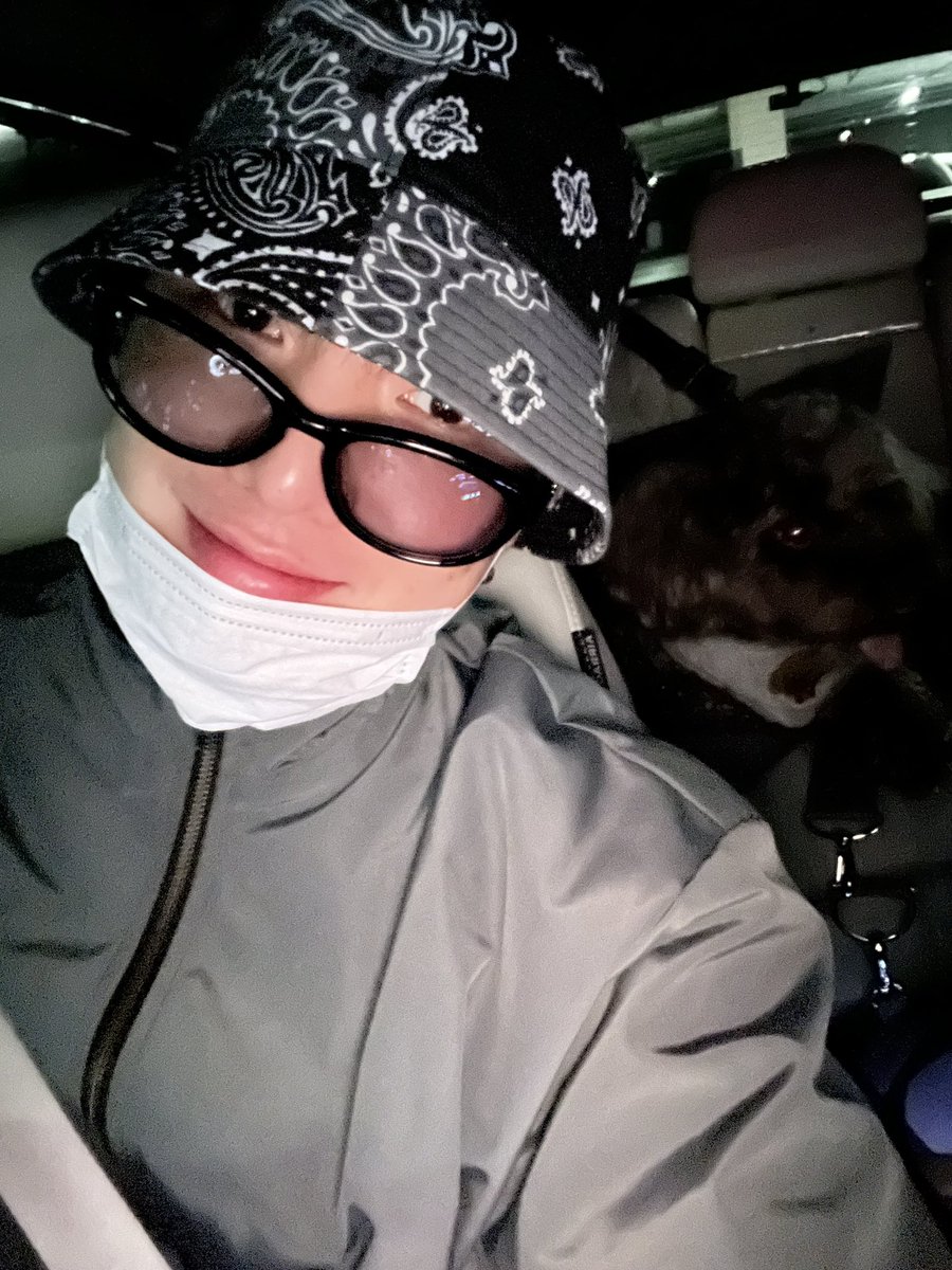 official_yoon_'s tweet photo. 에너지 충전했으니 또 열심히 달려봅니다😤 여러분은 내일까지 마저 푹 잘 쉬다오셔요😉 https://t.co/MFz4K8t0DH