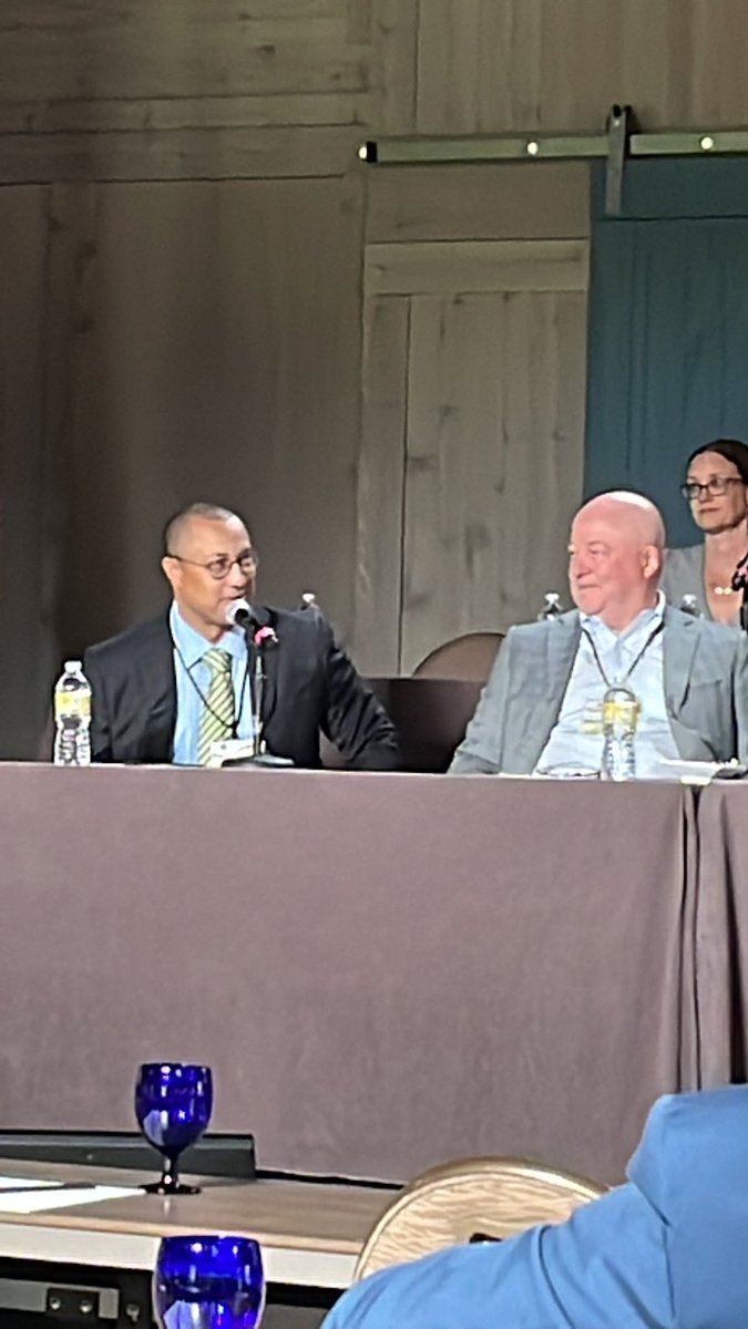 Charles B. Ross MD (@charlesbross3) on Twitter photo Dr. Chandler Long panelist <a href="/VascularGeorgia/">Georgia Vascular Society</a>  discussing the win-wins of a diverse work force Dr. Chandler Long panelist <a href="/VascularGeorgia/">Georgia Vascular Society</a>  discussing the win-wins of a diverse work force