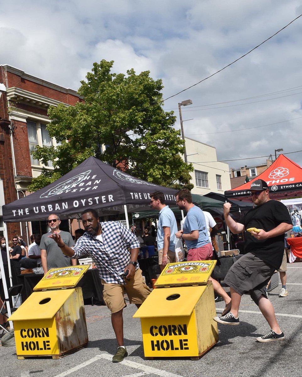 thebrokenplate's tweet photo. Thanks to everyone who made Salt Box Corn Hole a thing! Photo dump from Hampdenfest here. https://t.co/gnFx2qxDZT
@thepacketrat @paulajgal @atomicbooks @CharmCityMead https://t.co/StD4SDM1t2