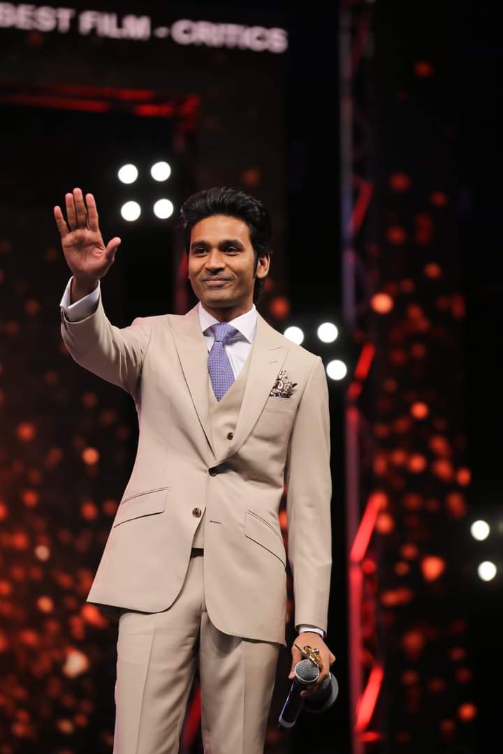 TheRickesDfan's tweet photo. தலைவா @dhanushkraja #SIIMA'க்கு ஒரு Entry குடு, அதுக்கு அப்புறம் Twitter நம்ம கையல..👊🔥

#NaaneVaruven #Vaathi https://t.co/hClsDIGU22