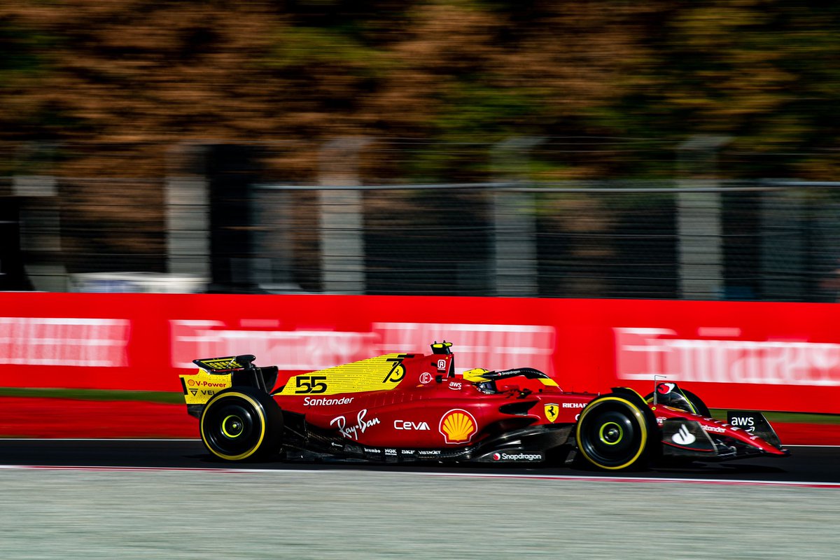ArgScuderia's tweet photo. #ItalianGP 🇮🇹| Vuelta 35/53

#Charles16 P2
#Carlos55 P5 https://t.co/DNkUo5yFl5