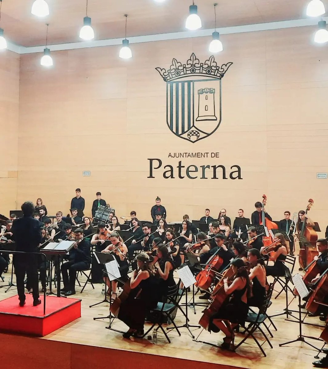 🙏Enorme placer haber podido disfrutar de la #jovenorquestasinfonicadelacomunidadvalenciana en #paterna <a href="/FSMCV/">FSMCV</a>  <a href="/cmpaternense/">Centro Musical Paternense</a> 

👏Gracias especiales a #lorenavaleromezzosoprano que nos ha deleitado con su voz💕

#paternaerestu #jovenestalentos #musica #cultura #LorenaValero