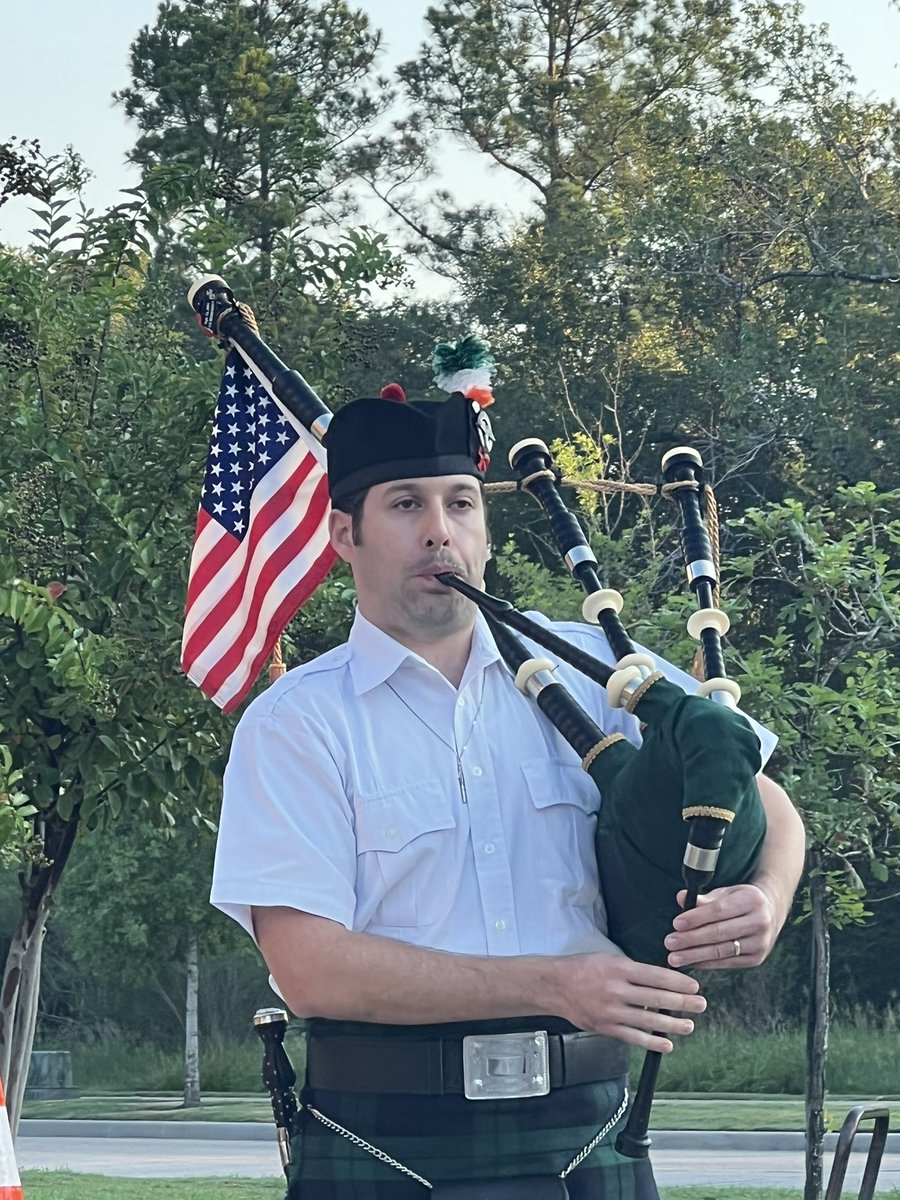 RepKevinBrady's tweet photo. Honored to attend #TWFD Patriot Day of Remembrance to pay tribute to lives lost 21 years ago today in worst terrorist attack on U.S. &amp; fallen first responders whose bravery/sacrifice must never be forgotten. https://t.co/QYRTrtr0I8