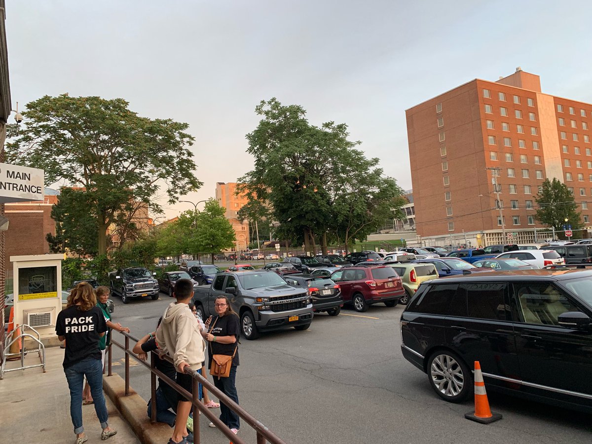 BrightonSCSD's tweet photo. Yesterday, @BrightonSCSD had the opportunity to raise funds for our school community by selling parking spots in the central office parking lot for the Elton John concert that took place. Thanks to our wondrous staff and their families came out to support! @SyracuseSchools https://t.co/QKBkvHZPsu