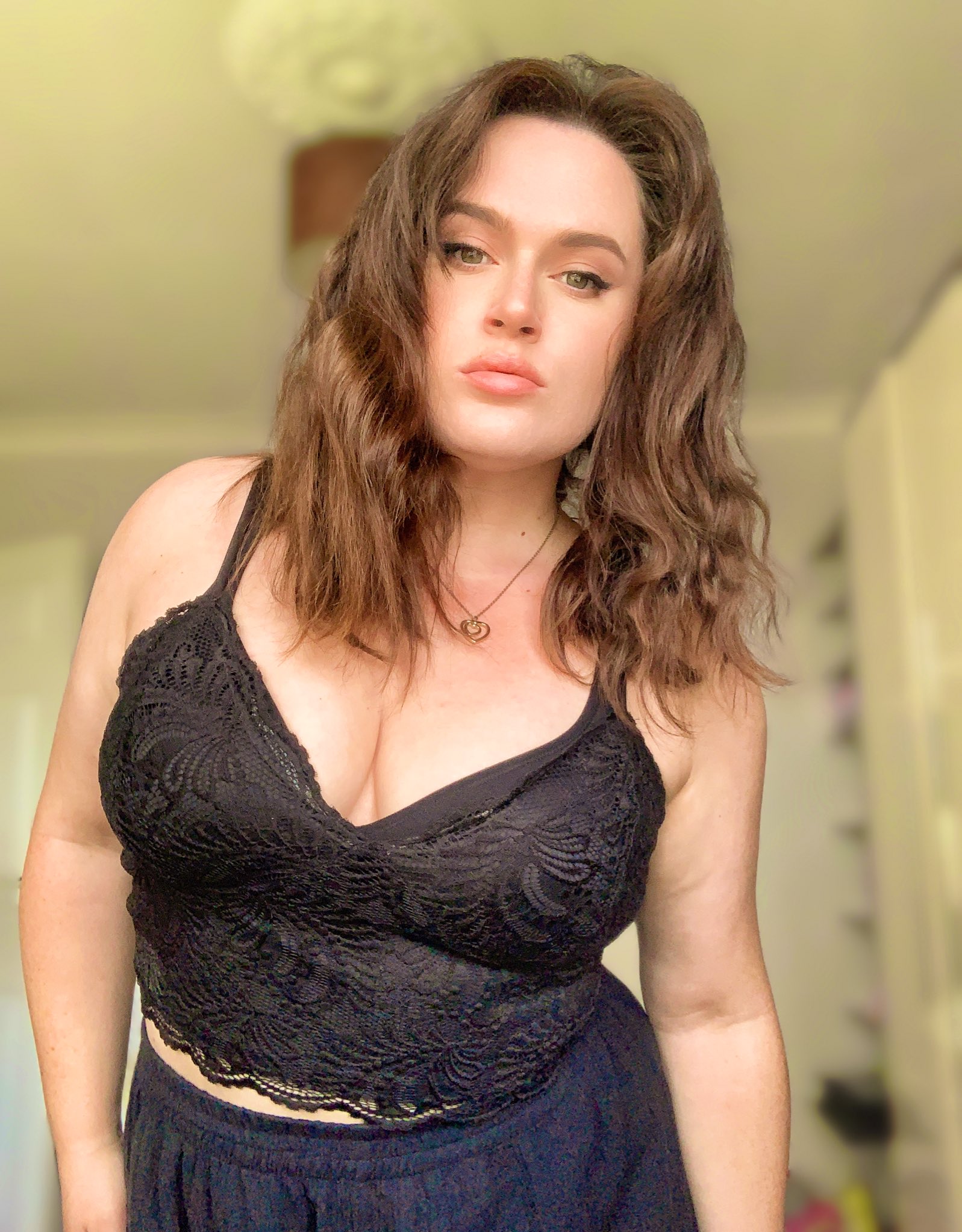 ✨Elsie Lovelock✨ on X: 🖤✨ t.coUjjRtHCDsR  X