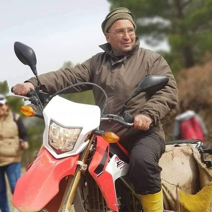 Fotoğraf'taki arkadaş dört çocuk babası Mehmet Ali Koşar. DKMP Hatay Şubesinde görevli. Bu sabah Koruma Kontrol çalışması sırasında kaçak avcılar tarafından şehit edildi. Bir arkadaşımızda yaralı. #Hatay