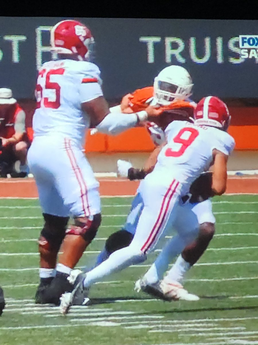 dannykanell's tweet photo. Well Texas got the full SEC experience!!! Unreal atmosphere, physical game, and the officials insuring that Bama is able to carry the torch for the conference!! #ItJustMeansMore https://t.co/kMeFqUKeA3