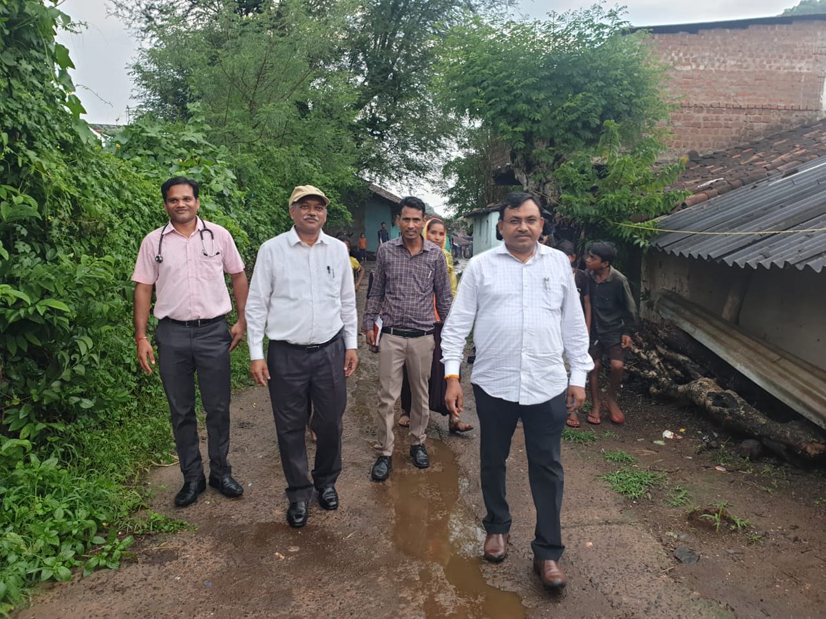 CMHOJHABUAMP's tweet photo. ग्राम चूही विकासखंड राणापुर ज़िला झाबुआ मे राजभवन भोपाल टीम द्वारा सिकल सेल स्क्रीनिंग का निरीक्षण किया गया!! https://t.co/sc0MmMRog7