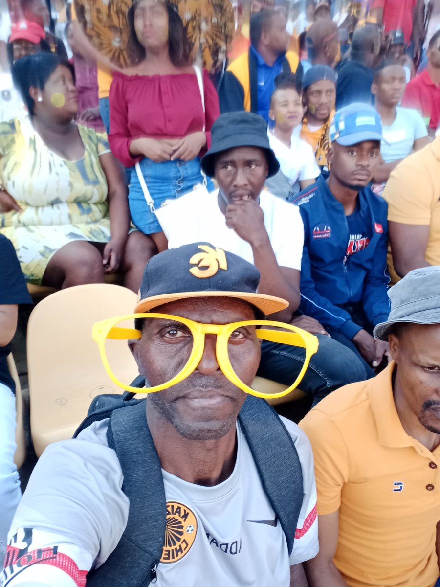 SaddamMaake's tweet photo. TjoviTjo feed your eyes, Marumo 1 KC 0 second half, setting must be done before is too late, we cannot afford to lose this game today please 🥺 https://t.co/s7IijfQojx