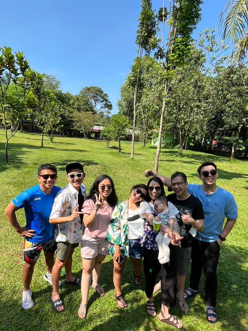 listyanina's tweet photo. 💚🕶 https://t.co/reVILWL8Qn