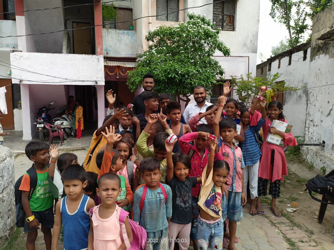 utthanbasti's tweet photo. Dedication level of each member of #utthanbasti team is unmatchable.💯
Inspite of a major family issue,they took this Sunday's class.Great work boys.👏
@sdmjlbd @asushantsdubey @Ersurendradubey @EduMinOfIndia @UPGovt @sengarlive @dmbas_ @divyanshudubeys
#MissionStudywithUtthan https://t.co/qvdXgzThmi