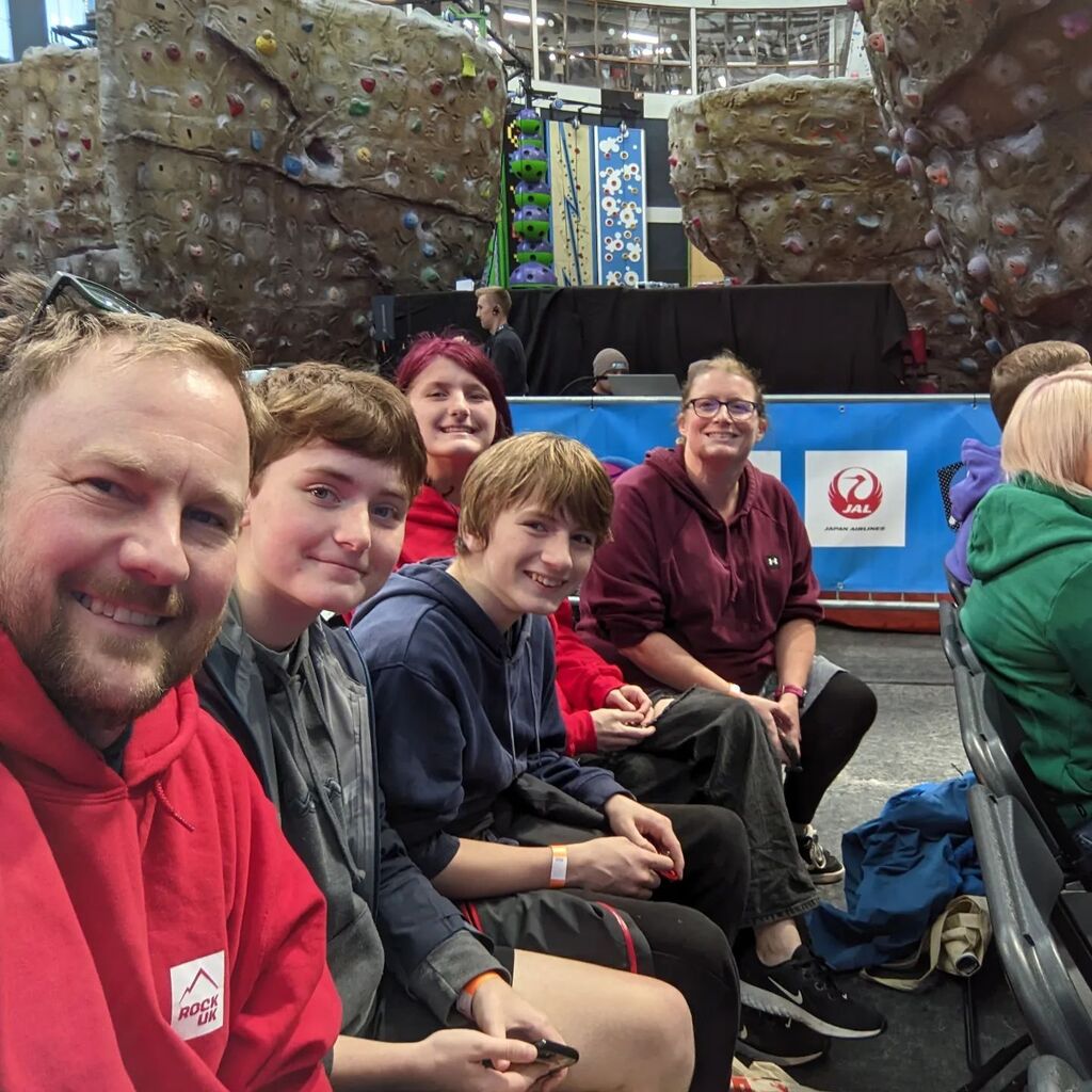 russtofer's tweet photo. We had a cracking night at the IFSC speed climbing world cup last night. Congratulations to @samuelwatson__ and @aleksandra_kalucka for phenomenal climbing.
.
#ifsc #ifscwc #edinburgh #eica #worldcup #family #bmc #saturdaynight https://t.co/Gl8tOmlVrO https://t.co/QtFZtbflWV