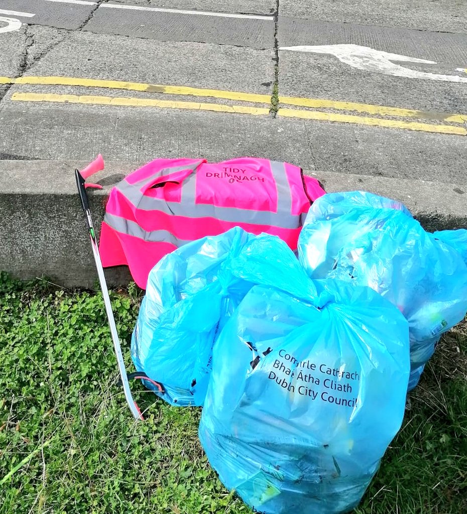 TidyDrimnagh's tweet photo. Volunteers were out and about yesterday litter picking around Drimnagh. Lots of bags collected but still more to pick up. It's all plastic bottles and masks. We need a plastic bottle levy to try &amp; stop the litter. #stoptheplastic https://t.co/IsbDTteKLf