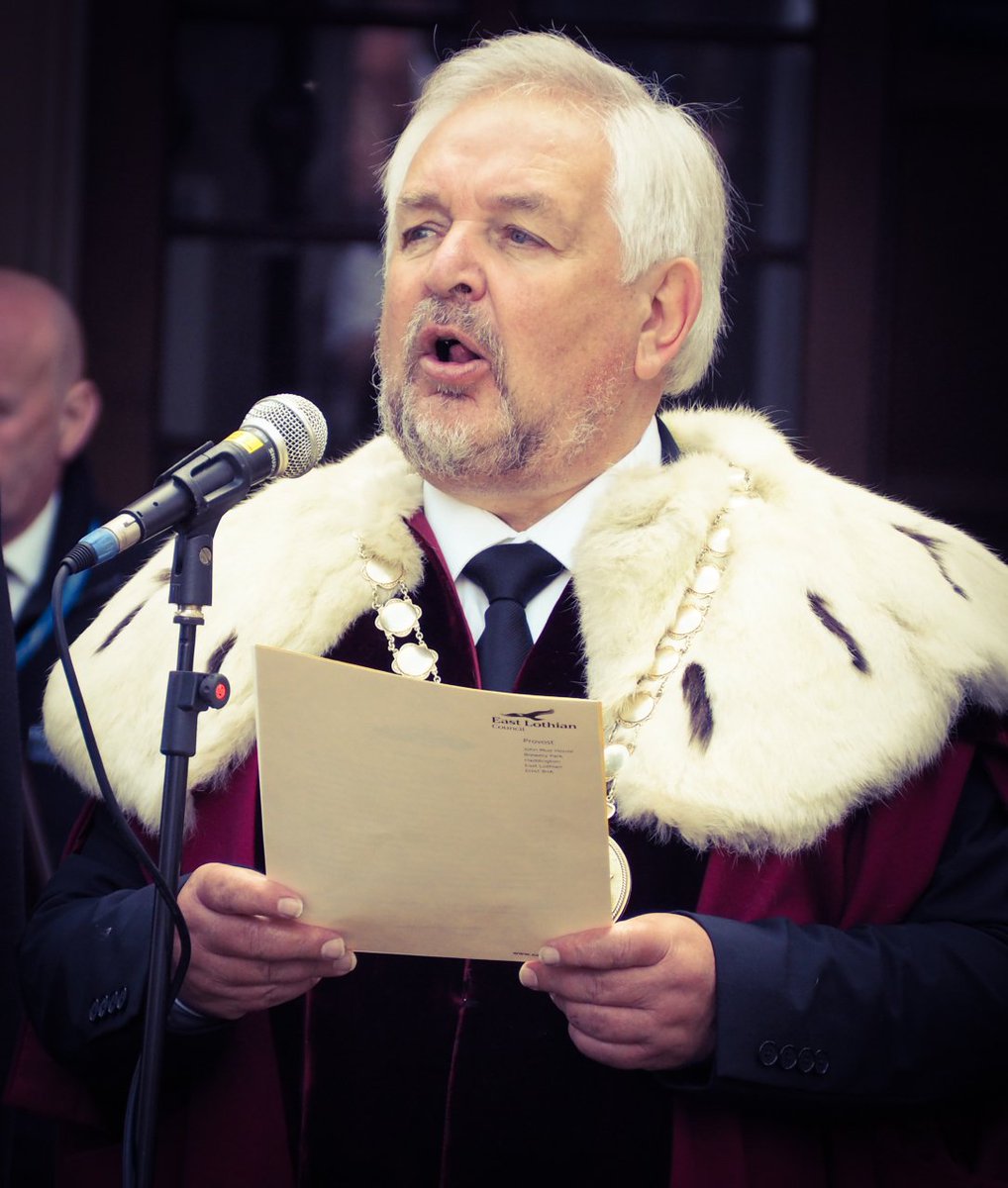 millie80r's tweet photo. The Royal Proclamation of #KingCharlesIII is eloquently read by Provost John McMillan in #EastLothian today.
@mcmillwynd @JohnGrayCentre @eastlothianlibs #Haddington
#RoyalProclamation https://t.co/vCgTlsXP4A