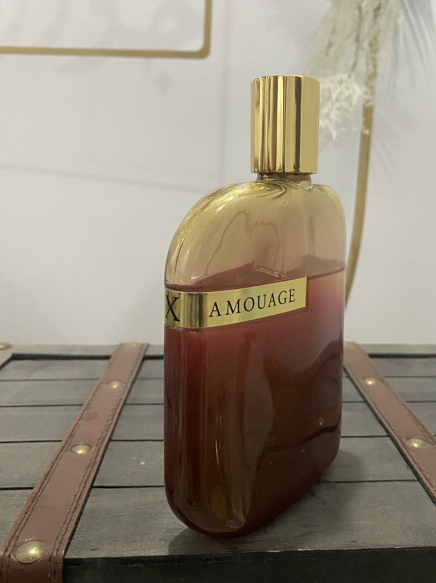 #رابطة_عشاق_العطور وافد جديد ينضم لمكتبتي العطرية

أوبس العاشر من الدار الملهمة 🥰
<a href="/Bader96496940/">Bader</a> حبيبك ضميناه🔥