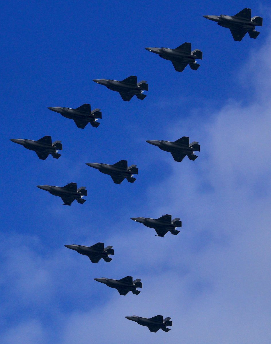 「三沢基地航空祭2022、コロナ抜きにしても数年ぶり(以前は行けなかった)なのでめ」|KAZE／高橋賢治のイラスト