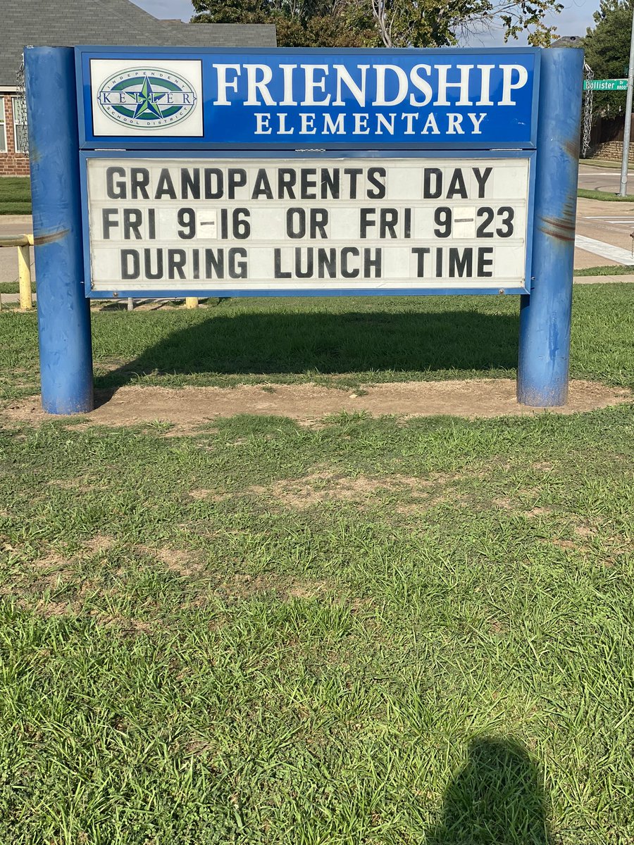 lisajean9's tweet photo. Come enjoy lunch with your “grand-student” at @FSESFriendship ! Choose from either date 😊 Watch for information in this weeks Friendship Flyer! #proud2bFSES https://t.co/kVfdRjPcGv