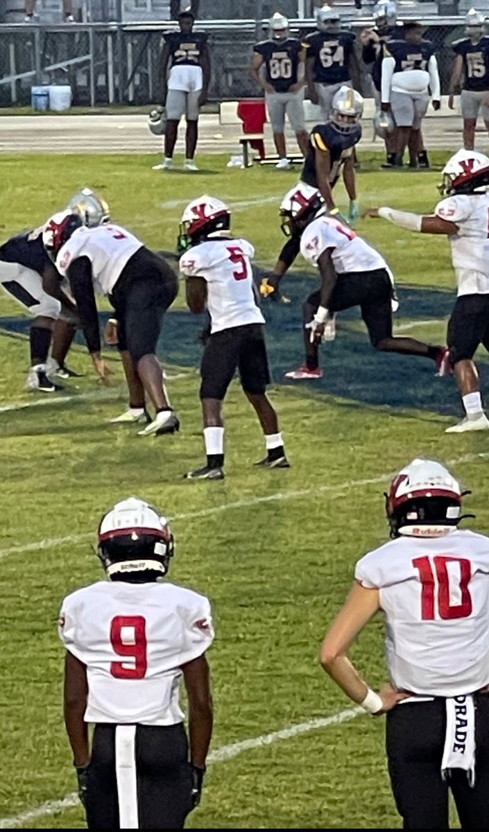 AdrianSmithJr3's tweet photo. Junior season…getting better every Friday …. https://t.co/1UZTaXGhgy
