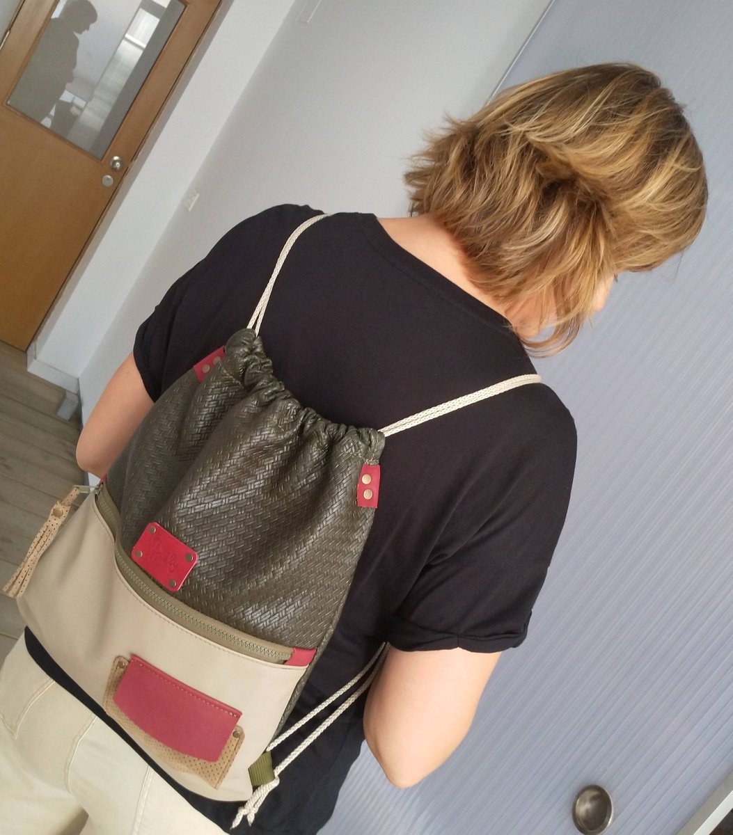 bolsospiely's tweet photo. Necesitas una mochila?? 
Te gustaría participar en su diseño ?
Dispongo de unas pieles maravillosas para personalizarla a tu gusto...
Si te animas, házmelo saber y nos ponemos manos a la obra 😉.
Ésta mochila está disponible.

Reserva 647911077 Ely
#bolsospiely
#mochilas
#Granada https://t.co/pmUKL5gMGD