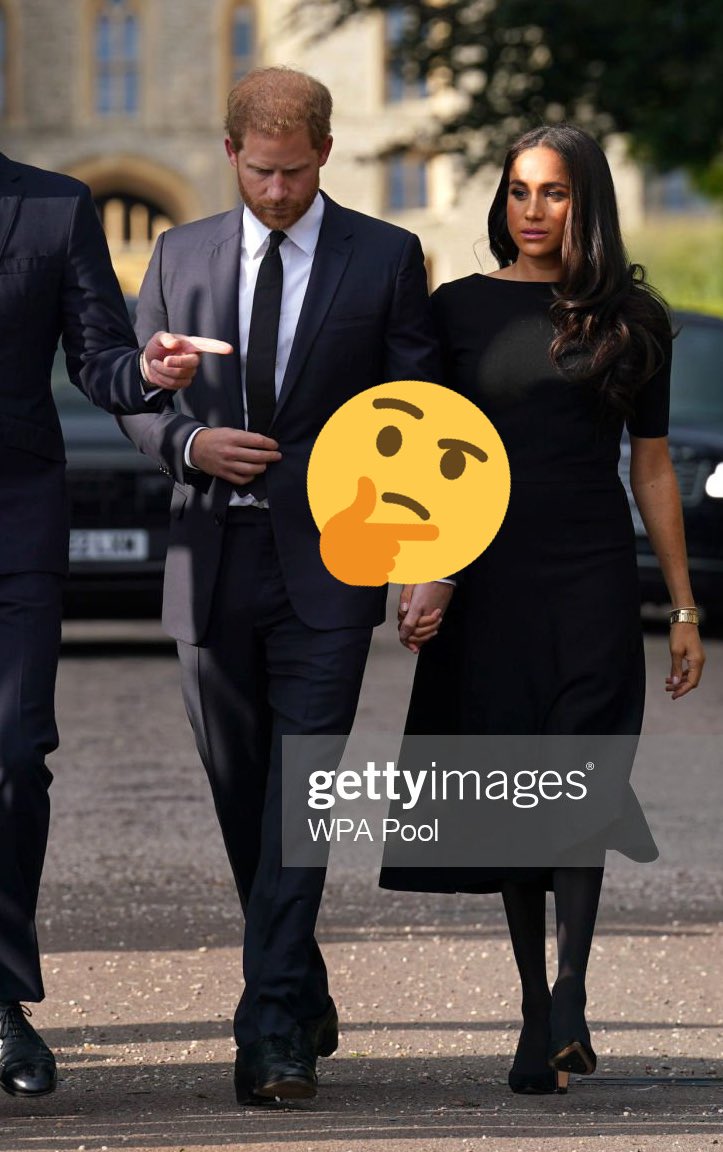 Yesterday, two pair of siblings (Peter, Zara, Princess Eugenie and Princess Beatrice) arrived yesterday WITHOUT their SPOUSES to greet the public. AND then, there’s Prince Harry…🫠
#QueenElizabethII #RoyalFamily