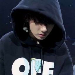 아파서 세상을 먼저 떠나게 된 5년 만난 남자친구의 예약 문자