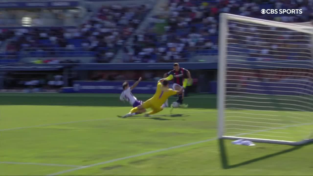33-year-old Marko Arnautović just can't stop scoring 🔥

His sixth Serie A goal of the season 🎯”