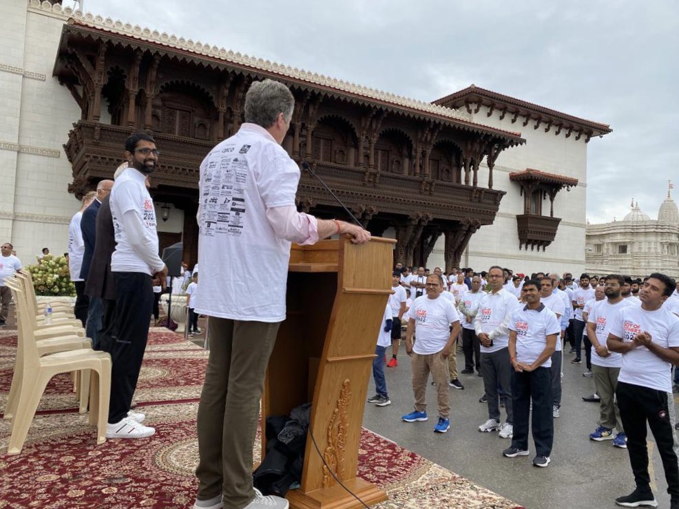JohnTory's tweet photo. This morning, I participated in the @bapscharities Run and Walk to raise funds and awareness for several charities, including:
βοΈ@OslerFoundation
βοΈ@SHNFoundation
βοΈ@CNIB
Proud to join Torontonians in recognizing the valued work of these organizations. https://t.co/FmG2khoQ2B