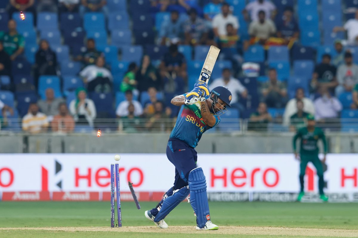 Creimas's tweet photo. Danushka Gunathilaka taken by Haris Rauf during #SLvPAK 

@TheRealPCB @OfficialSLC @ACCMedia1 @ICC @ESPNcricinfo @Dcreimas @NangiaPankaj 

 #SLvPAK #ACC #AsiaCup2022 #GetReadyForEpic #PAKvSL  #AsiaCup2022Final #AsiaCupFinal #AsiaCupFinal2022 #AsiaCupT20 #RoaringForGlory https://t.co/jIdu7YUIzS