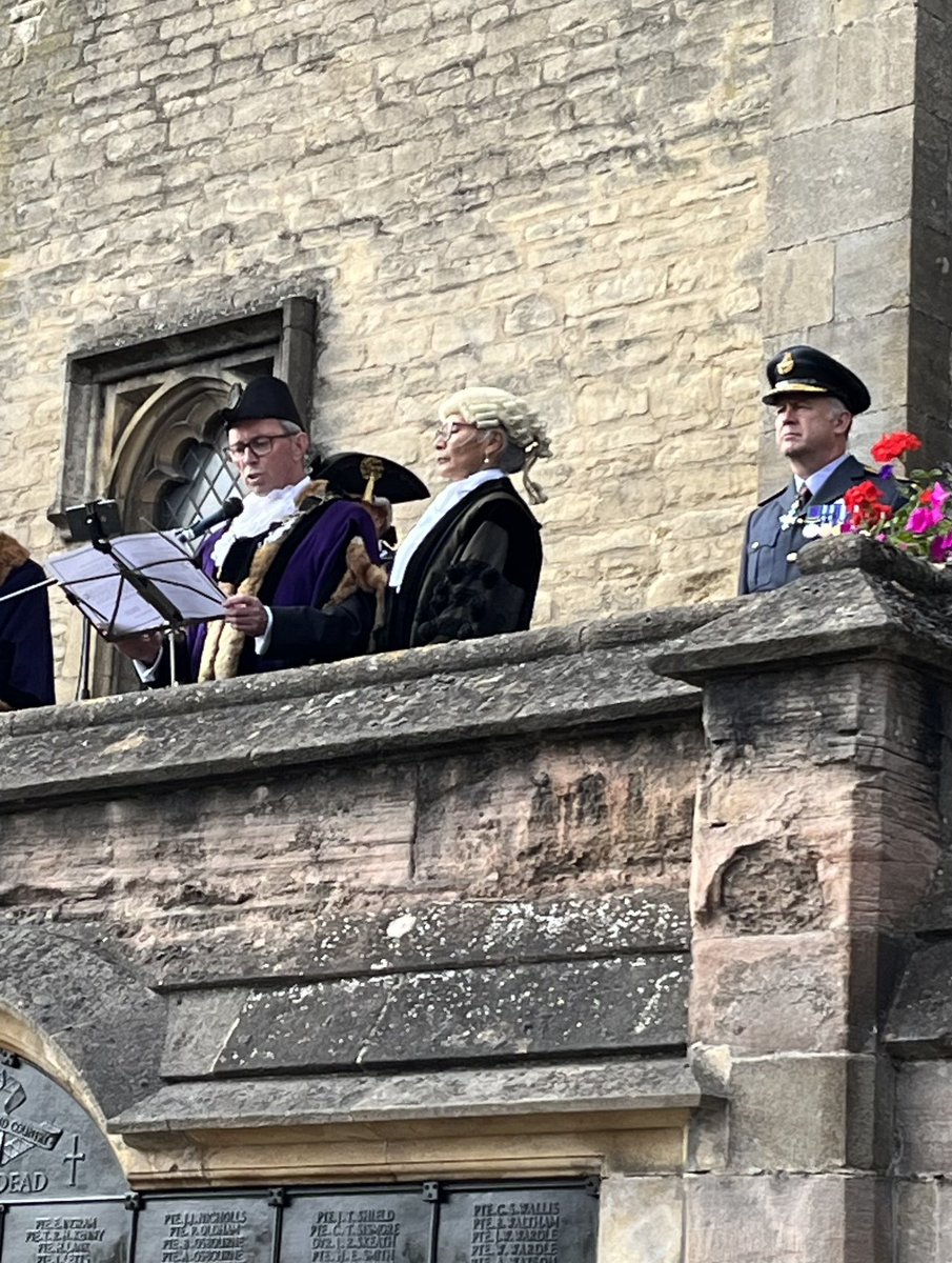 gmwaterfall's tweet photo. An honour to represent @LincsLordLt at @ThisisDaveT mayoral proclamation on the accession of His Majesty King Charles III in Stamford. https://t.co/oF3zOa4Ekz
