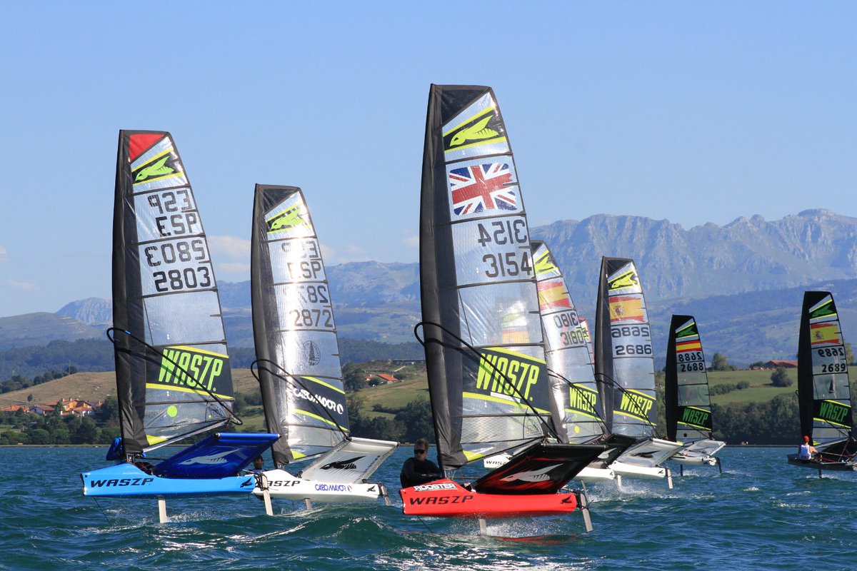 RegatasRCMS's tweet photo. 🥇 Nicole Van der Velden (RCMS) se lleva la Copa 🏆de 🇪🇸 de #Waszp en la prueba organizada por el #RCMS en #Santander !Yeah!

🥈 Joan Costa (@cvpalamos)
🥉Alejandro Ramos (RCMS)

Menudo espectáculo en la #bahíadeSantander con estos barcos voladores

📷: Elena Martinez https://t.co/M0iSMA7pRY