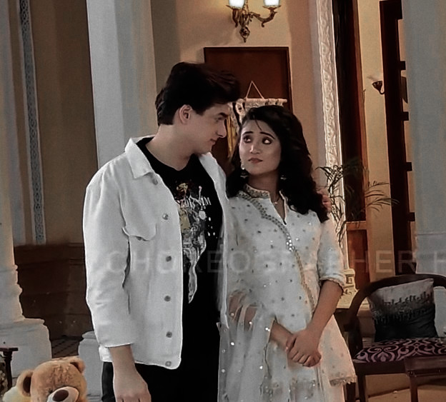 Nazre Nazron Me Kaid 👀

FOREVER WITH SHIVIN
#shivin #Shivinians