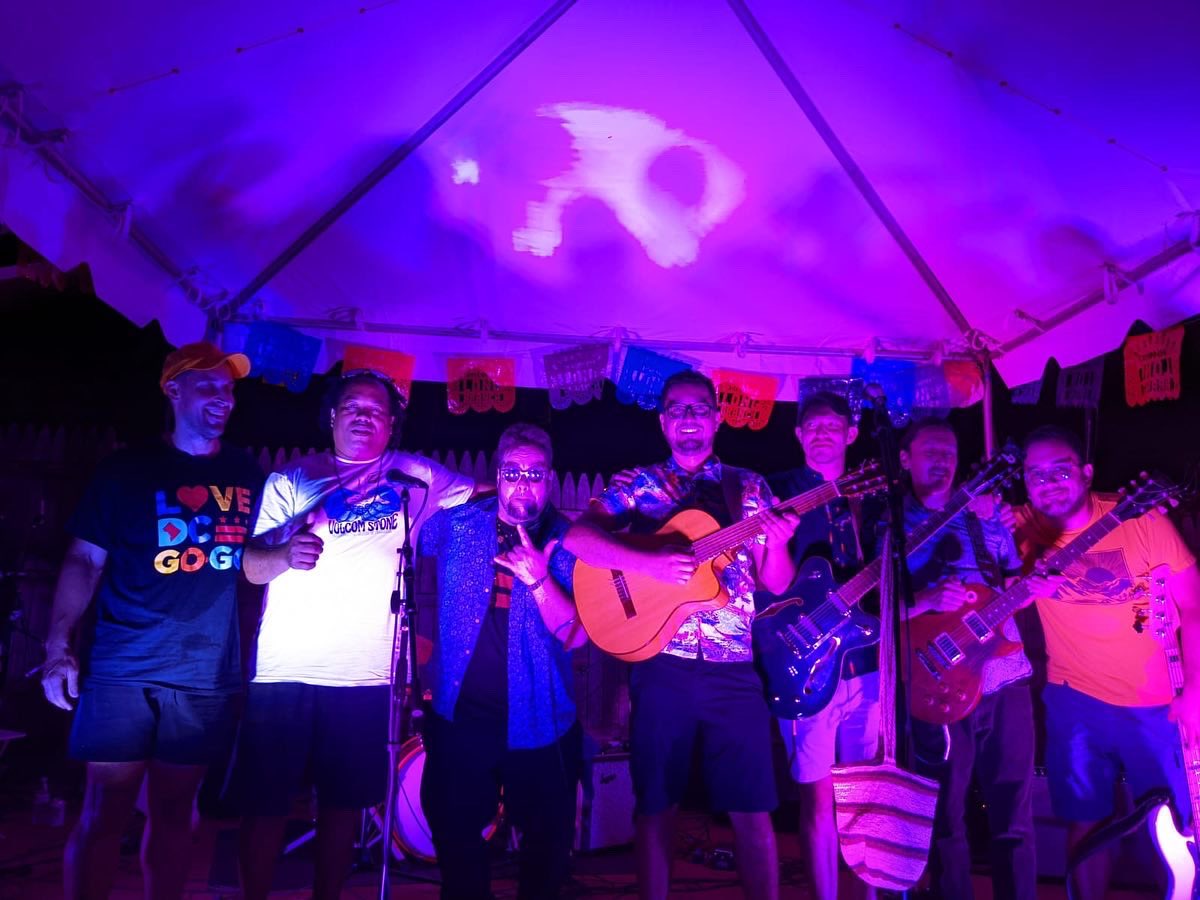 colombopercutiv's tweet photo. La Colombopercutiva at @Longbranch_MD #musicfest #rompelo #cumbiainmigrante #montgomeryparks https://t.co/iRwtrjqwbS