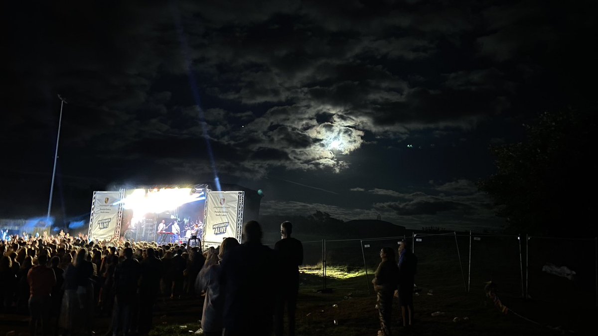 Miss_SJA's tweet photo. #WhitehavenAlive #ScoutingForGirls #FunWithFriends https://t.co/GZMpELYxT3