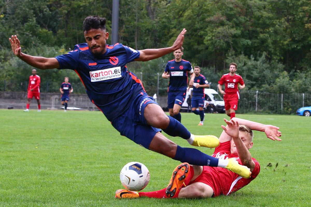 Nur_Energie's tweet photo. Der effektive @BerlinerAK07 hat die Fehler des #FCEnergie heute eiskalt bestraft. Spielbericht, Galerie und Statistik von der 1:2-Niederlage in #Berlin gibt es hier. 👉🏻 https://t.co/LR321m4i6y #WIR #BAKFCE https://t.co/ssW1z416A6