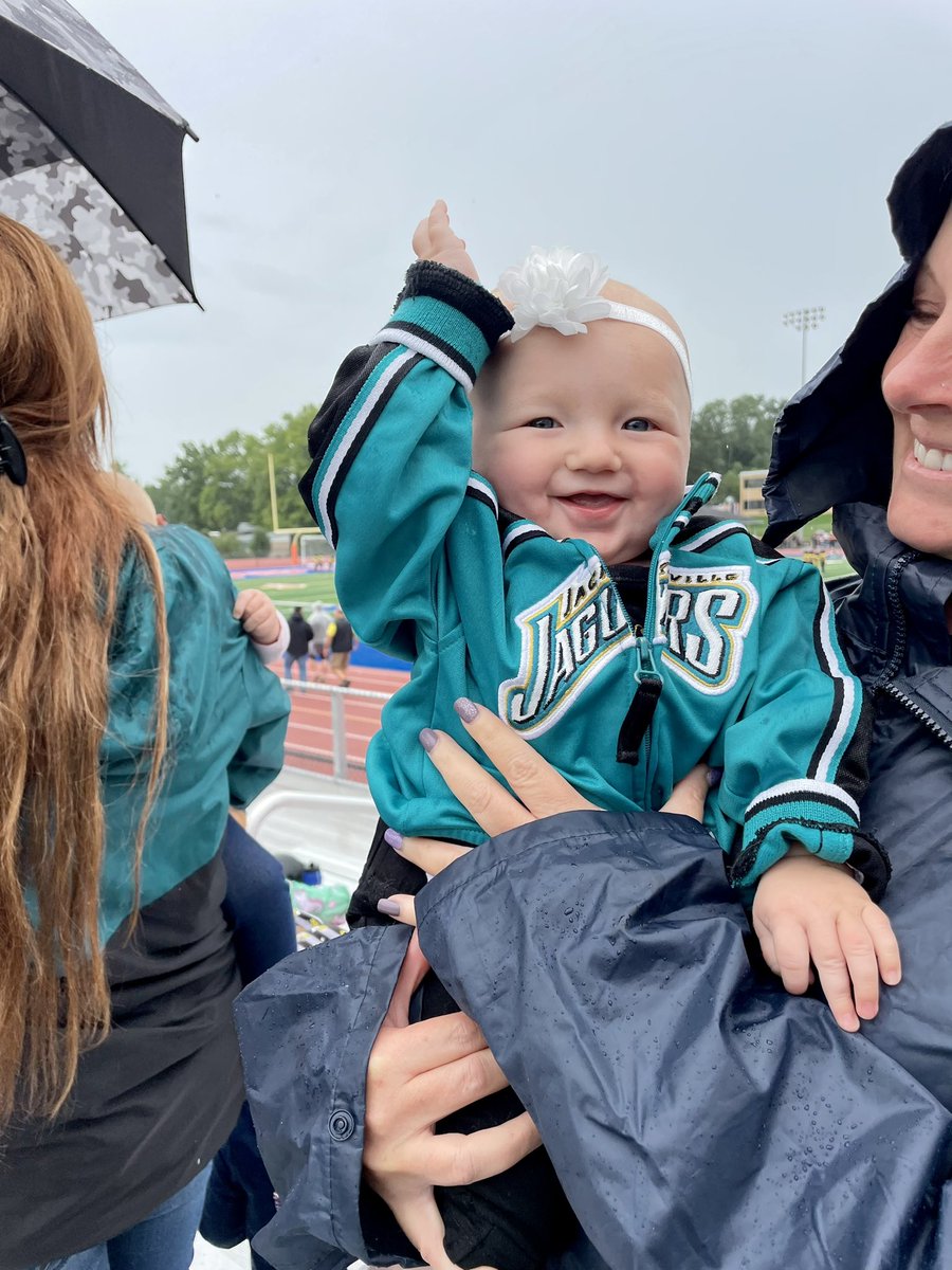 Bretttm20's tweet photo. Our first @Jaguars  game today! 🐆 https://t.co/zo7Mn06XkX