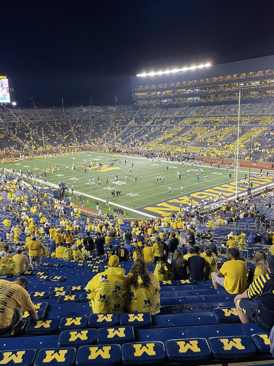 ctikkanen3's tweet photo. #BigHouseLive https://t.co/bi8nV2YR7E