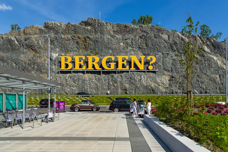 Dear friends! Next week is the big week! Finally #Neurodiab32 will come to Bergen!! I cannot describe how thrilled I am about this. Please, do not worry or turn around when you see this "heisenbergian" Bergen? sign. Just proceed boldly to the city center :)