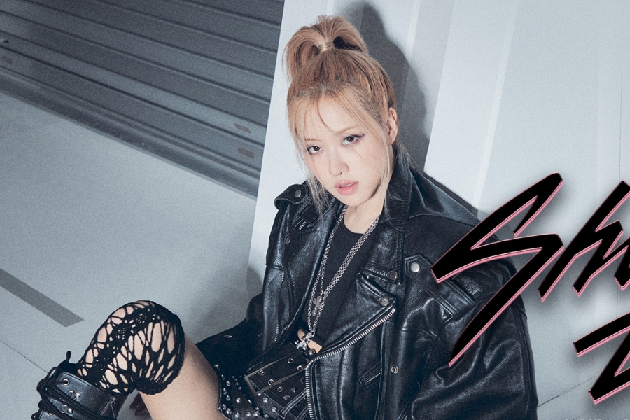 soompi's tweet photo. #BLACKPINK's #Rosé Stuns In New Teaser For Comeback Track "Shut Down"
https://t.co/oagkyB65NJ https://t.co/xexxwLIXQr