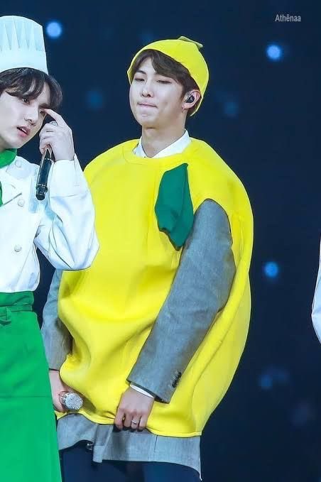 dalay_07's tweet photo. HAPPY BIRTHDAY TO THE BEST LEADER EVER WE LOVE YOU NAMJOON!!! #HappyRMDay #HappyBirthdayNamjoon 
#RMyEntirety
#우리남준이_생일이네
#OurPlanetHasNamjoon
#OurArtMuseRM
#OurNewHomeRM
#OurEternalLeader
#everythingoesWithRM
#NAMJOONDAY https://t.co/GMScQXE4yO