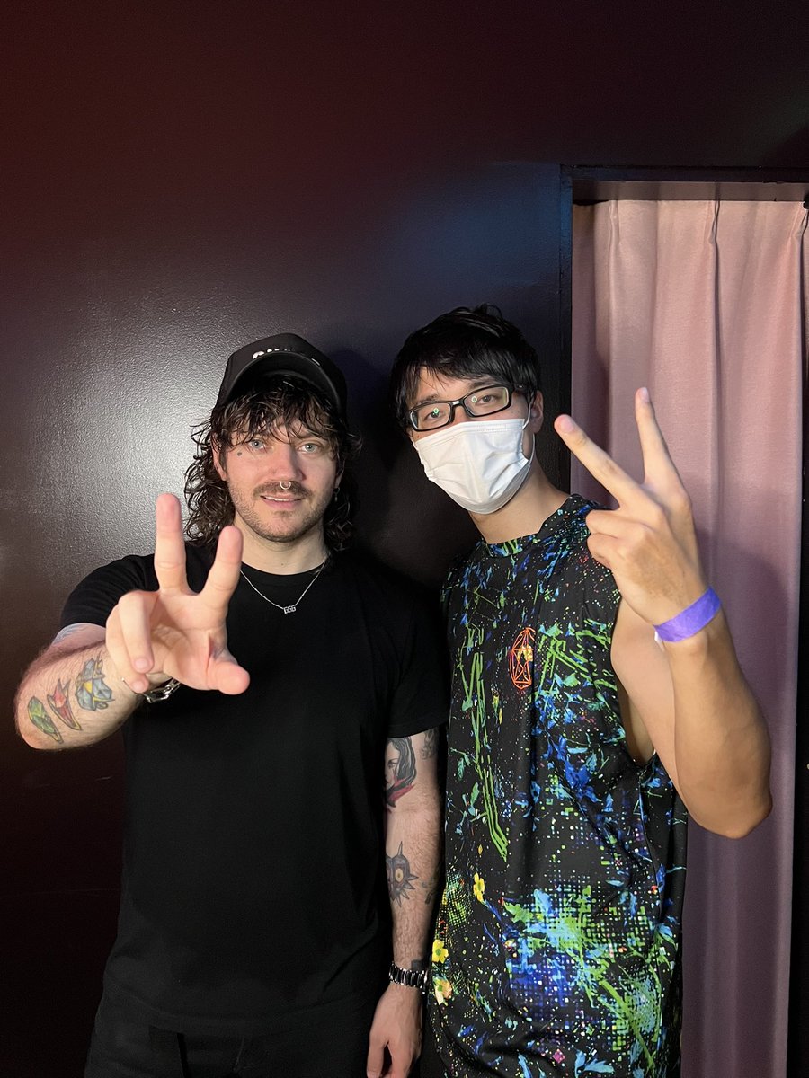 rpmcdelta's tweet photo. 金曜日　
BASSLOTで暴れ散らかし、MUSTDIEさん写真撮影

土曜日　
DJ_modeで勉強
ツイまつりで暴れ回り

日曜日　
大塚愛さんのライブに初参加

一緒に遊んでくれたイツメンやみんなに感謝！！！
ありがとう😊
#BASSLOT
#DJ_mode 
#ツイまつり
#大塚愛 https://t.co/NIADct7xjf